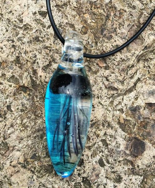 

handmade fashion jewelry glass jellyfish black blue bottom pendant, Silver