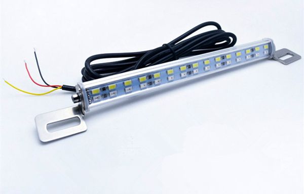 Luce freno ausiliaria posteriore auto Luci targa Coda bianca Barra retromarcia posteriore Lampada stop 30 LED 5730 SMD DC 12v 15W Per tutte le auto