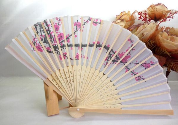 50 teile/los Kostenloser Versand Hochzeit Party Geschenk zugunsten pflaumenblüte band faltfächer wintersweet tuch hand fan