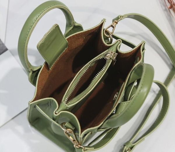 

2017. fashion casual bag. small. new pattern. handbag. women's bags. girl. pu. soft. mini. cross body.shoulder bags.totes. bow