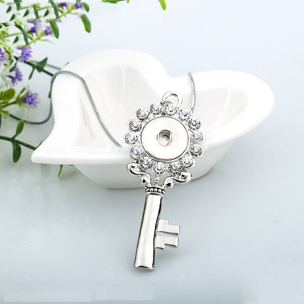 

10pcs/lot crystal noosa snap button key necklaces pendant silver plated platinum diy 18mm chunk snap button jewelry ginger snaps