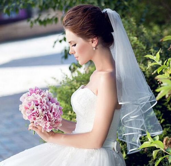 

2017 in stock simple short white one layer bridal veil wedding accessories without clip, Black