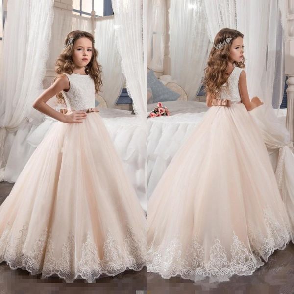 

2020 Vintage Flower Girl Dresses For Weddings Blush Pink Princess Tutu Girls Pageant Dresses Appliques Lace Bow Kids First Communion Gowns