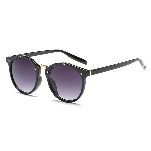 

summer seaside accessory sunglasses fashion popular a female and acc sunglasses party cool travel picture women take eyewear wholesale ufjc, White;black