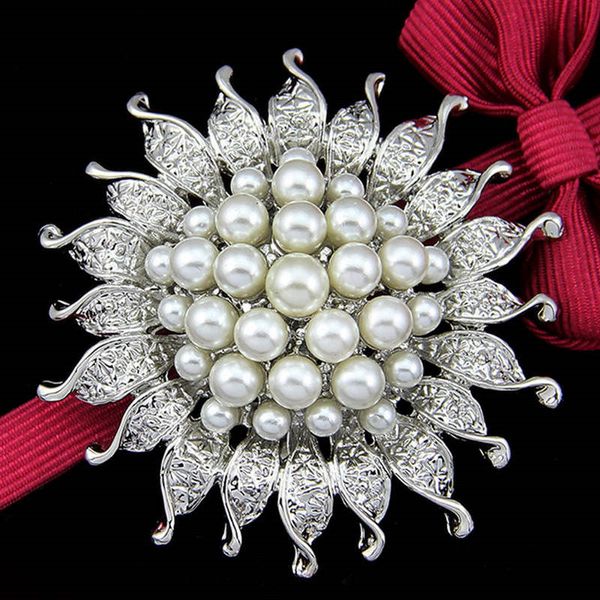 Blue Pearl Flower Broche Pins Silvated Brocheres de Girassol Broches Clips de cachecol de corpete para mulheres Jeias de casamento Navio de gota de presente