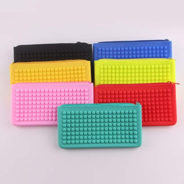 100 pçs / lote 18 * 9 cm Colorido Geléia de Silicone Doce cor Dot Coin Purse Adorável saco de Cartão Bolsa de Silicone Bolsa de Dinheiro Carteira