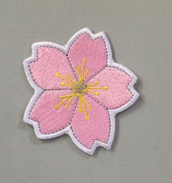 Moda Applique Sakura Ferro no Remendo Adesivos Bordados Emblema Motivo Roupas Emblema Dos Desenhos Animados