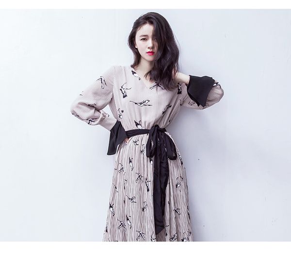 

2017 summer new street style v neck bell sleeve chiffon a-line dress, Black;gray