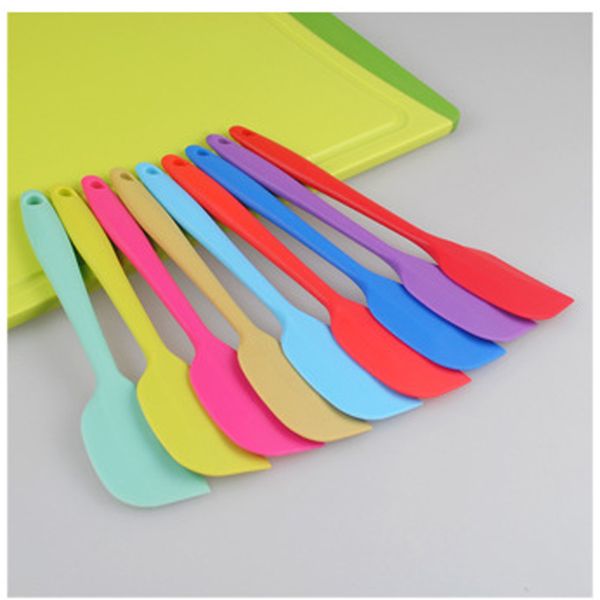 

wholesale- 1psc silicone cake with butter cream icing spatula, smooth baking cake decorating tool accessories scraper agitator a034