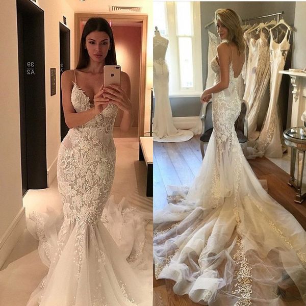 

2017 charming spaghetti-strap tulle mermaid lace button wedding dresses vestidos de noiva chapel train backless bridal gowns, White