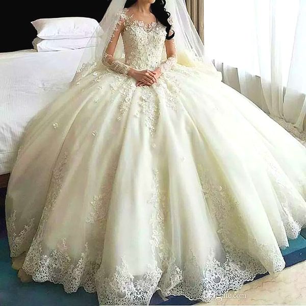 Romântico Dubai Arabes Vestidos de Casamento Sheer Jewel Neck Lace-Applique Mangas Compridas Vestidos De Noiva 2017 Glamorous Catedral Train Wedding Dresses