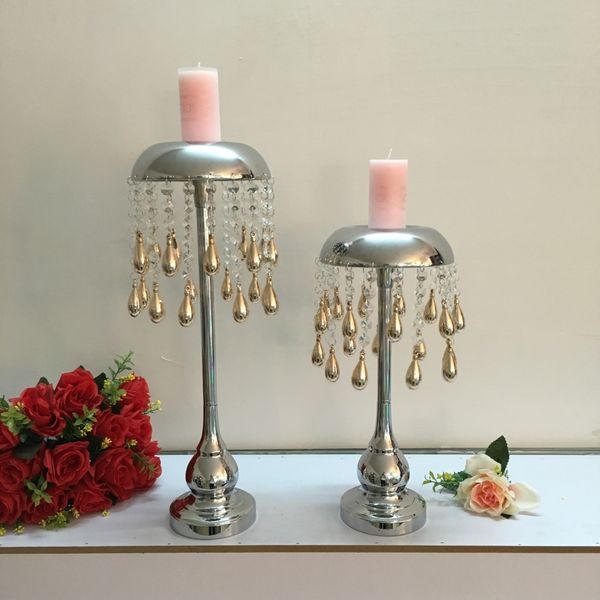 Portacandele in metallo Cristalli Tavola di nozze Candelabri/Centrotavola Delicati campanelli eolici Tipo Decorazione Candeliere 10 pezzi/lotto