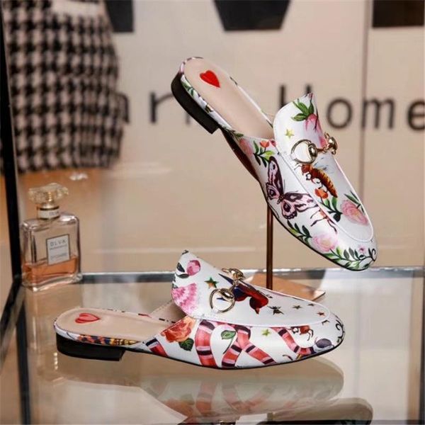 

2017 Luxury Slippers Brand Mules Flats Flow 3D Stereo Embroidery Shoes Women Silk Slippers Fashion Scuffs Summer Autumn New Designer S05