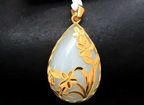 

gold embedded white jade stars (water) charm necklace pendant (blooming flowers), Silver