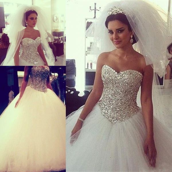 Abito da ballo scintillante Abiti da sposa Gonfi Perline principali Cristalli Strass Tulle Abiti da sposa arabi Abiti da sposa innamorati