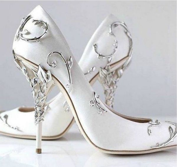 

Ральф Руссо серебряный лист Марка свадебное платье Свадебные насосы для женщин тонкие высокие каблуки белый атлас дамы насосы скольжения на твердых одной обуви
