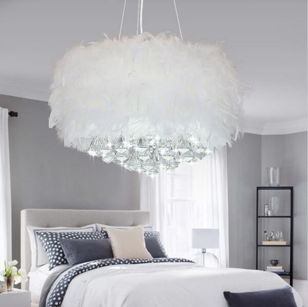 

Удивительный романтический стиль с перьями в виде оперения со светодиодной лампой белого цвета.
