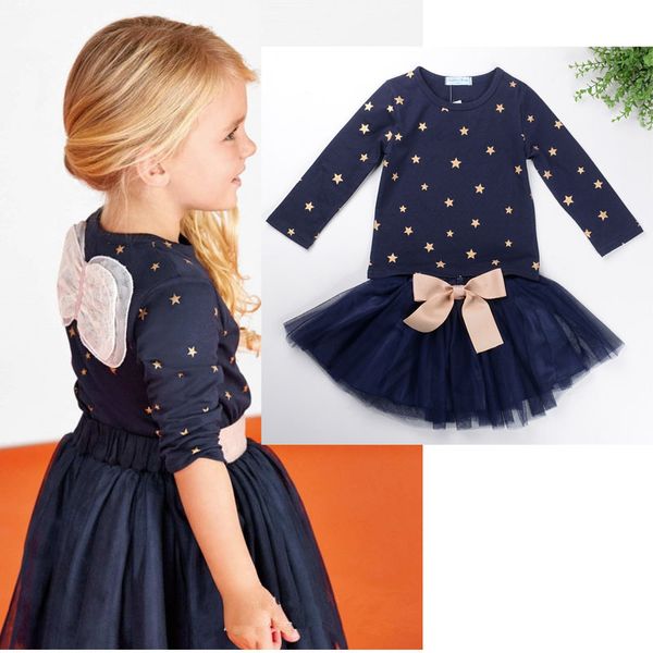 Großhandel – Kinder-Mädchen-Design, langärmeliges Kleidungsset, 2-tlg. Kapuzenpullover aus Baumwolle mit Sternmuster + Rockanzug mit Pettskirt-Motiv