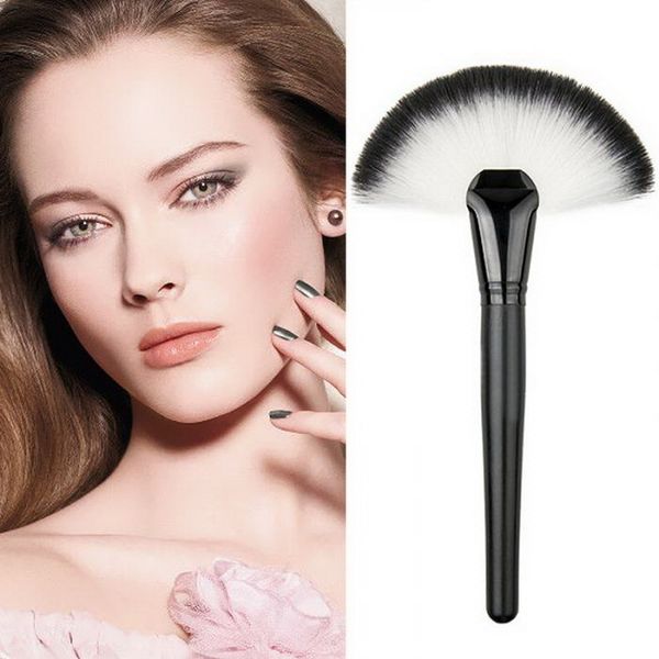

fan shaped makeup brush artificial fiber professional blusher cosmetic wooden handle powder foundation make up tool
