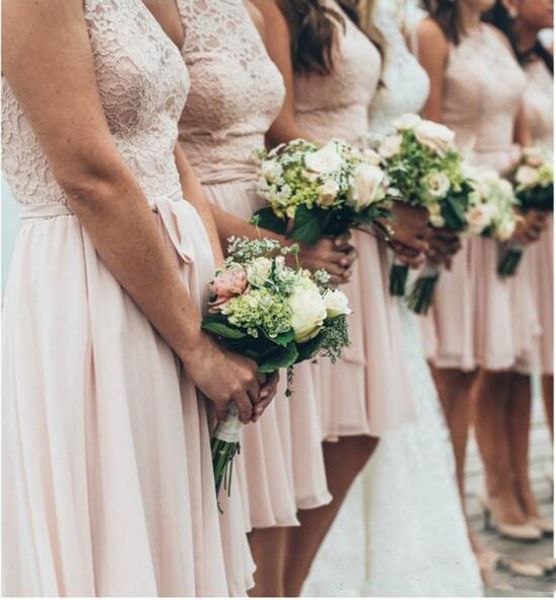 Vestidos de dama de honra do país formal 2017 novo barato curto para casamentos bebê rosa chiffon ilusão laço apliques do joelho comprimento faixas grátis navio