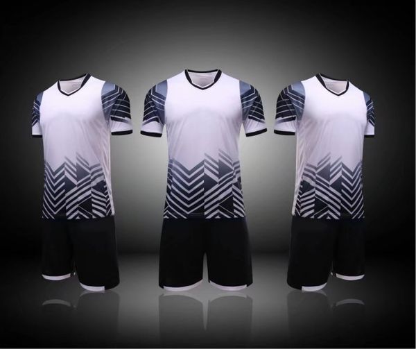 2018 novo Personalizado em branco Uniformes de Futebol Uniformes, homens Treinamento de Execução de Conjuntos de Jersey Curto, custom Ginásio Jogging manga curta Correndo uniforme de futebol