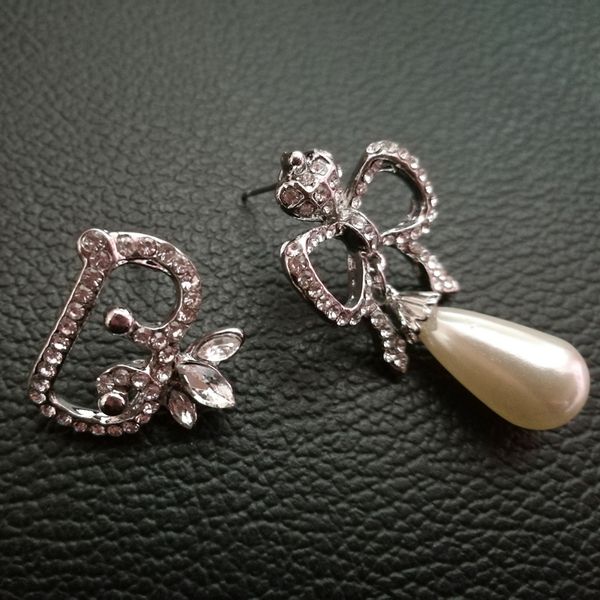 

fashion brand crystal tiaras stud earrings for women rhinestone bowknot earring brincos pearl earring pendant asymmetry wedding jewelry, Golden;silver