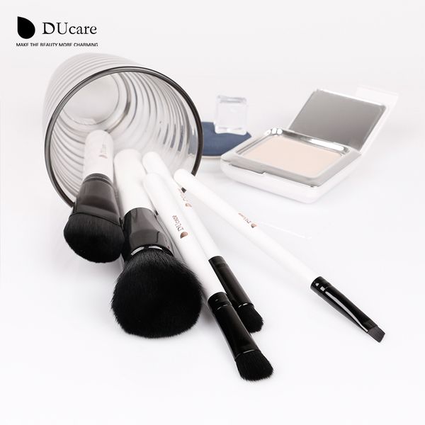 

ducare 5pcs makeup brushes new arrival professional cosmetic new foundation eyeshadow travel set with cases good quality