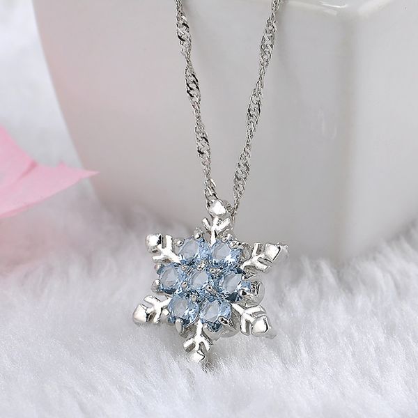 Commercio all'ingrosso- Charm Vintage Lady Collana Donna Fiocco di neve Forma di fiore Zircone blu Pendenti placcati in argento Collane Gioielli di moda