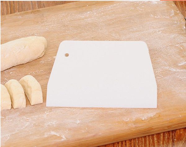 

trapezoidal food-grade plastic scraper diy butter knife plastic cake dough pastry cutter kitchen baking tools ing