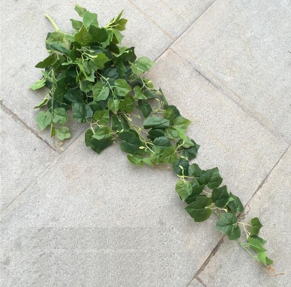 2 pcs Pendurado Uva Artificial deixa Ivy Garland Vinha Verdura Para Planta de Fundo Da Parede de Casamento Casa Escritório Bar Decorativo