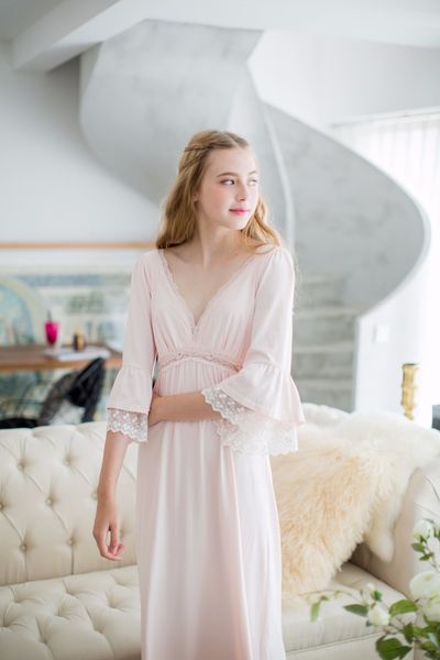 

wholesale- 2016 new autumn women's long pink vintage pijamas v-neck nightshirt princess lace sleepwear cotton nightgown, Black;red