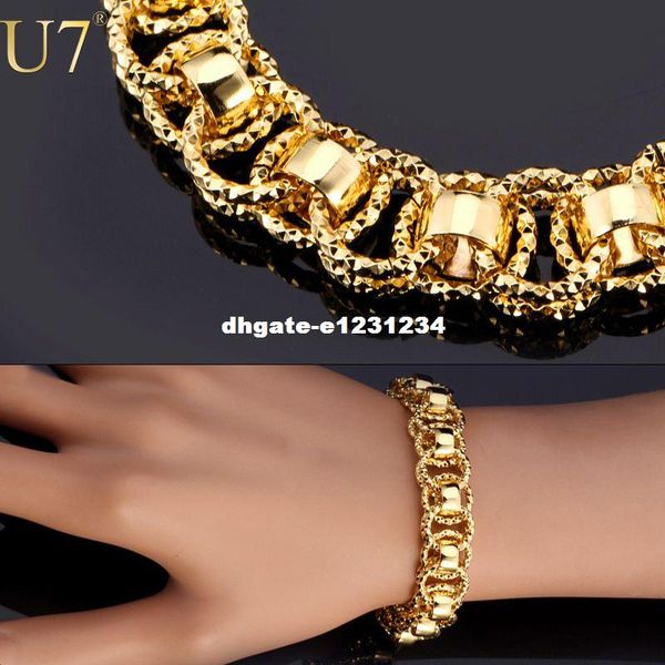 

Charm Bracelets e1231234