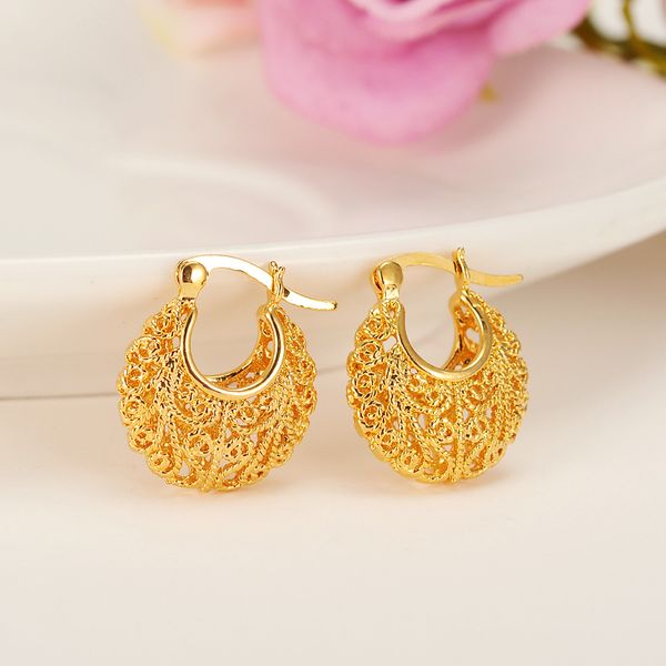 

Hoop & Huggie brjewelry