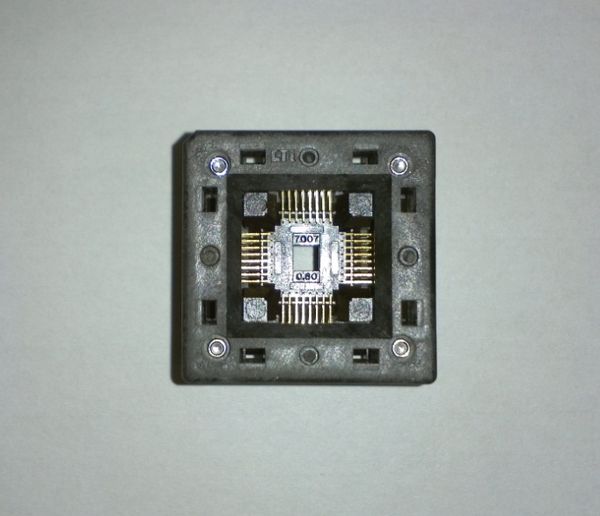 

wells-cti ic test socket 7007-032-6-7a qfp32pin 0.8mm pitch open burn in socket