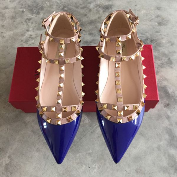

Genuine leather trap tudded women flat hoe pointed toe ankle wrap rivet andal patent leather flat hoe ladie 2017 new arrival