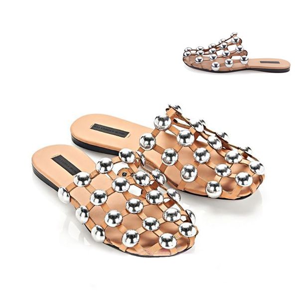 

wholesale- 2016 fashion week celebrity rivet slippers women hollow flat sandals female fashion balck/apricot outdoor slipper summer shoes, Black