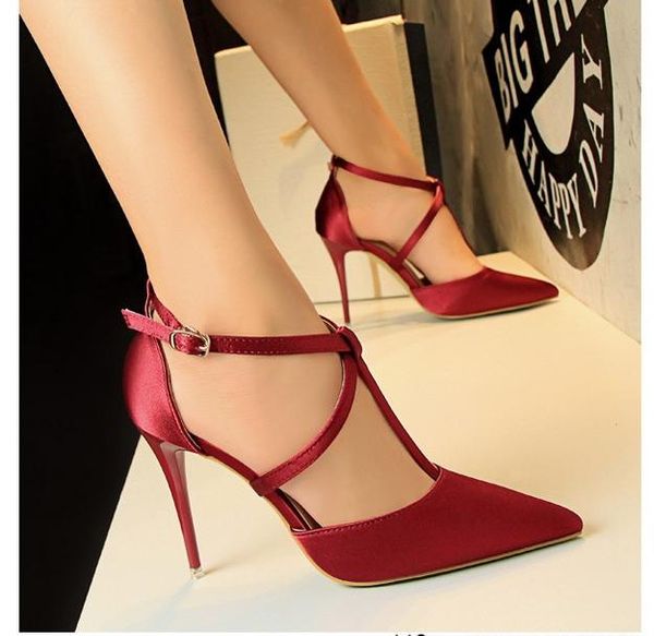 Großhandel Bunte Brautjungfer Hochzeit Schuhe High Heels Das Beste Rot Nude Schwarz Satin Pumps Party Hochzeit Ankle