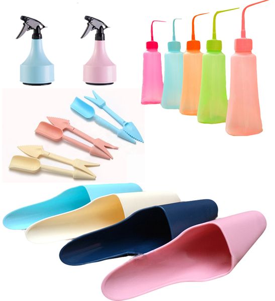 Kleine Menge Großhandels4pcs-Set Garten-Werkzeug Kunststoff Scoop + Puncher + Gießkanne für Garlands Dekor Pflanzgartenpflanzen Wasserbehälter