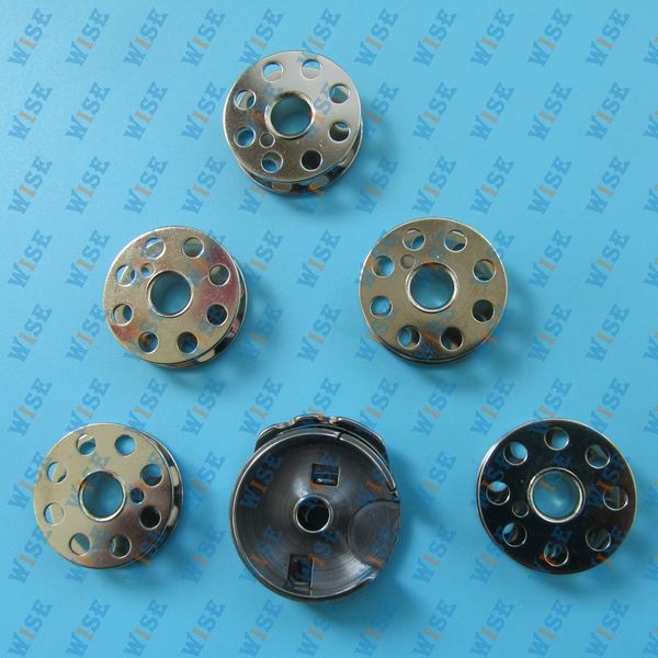 1 SINGER Bobbin Case #45751 5 Featherweight Sewing Machine bobbin 221 222 301