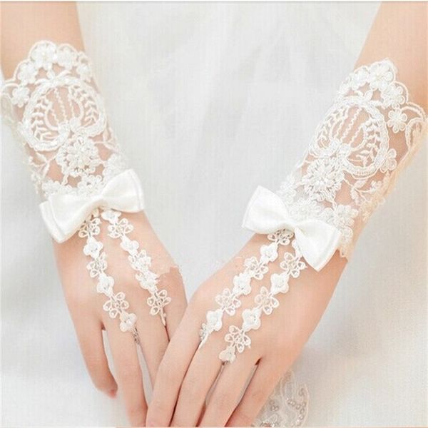 

2017 new short bridal gloves with bow size romantic wedding gloves for wedding dress elegant white/ivory princess wedding accessories