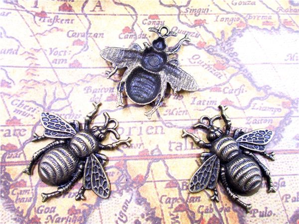 

15pcs--bee charms,antique bronze lovely huge bee honeybee charm pendant 38x40mm, Bronze;silver