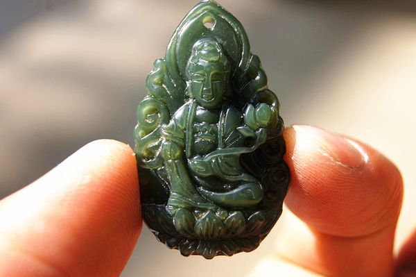 Entrega gratuita - belo natural e óleo de campo ciano, jade, bodhisattva de lótus, pingente de colar de amuleto.