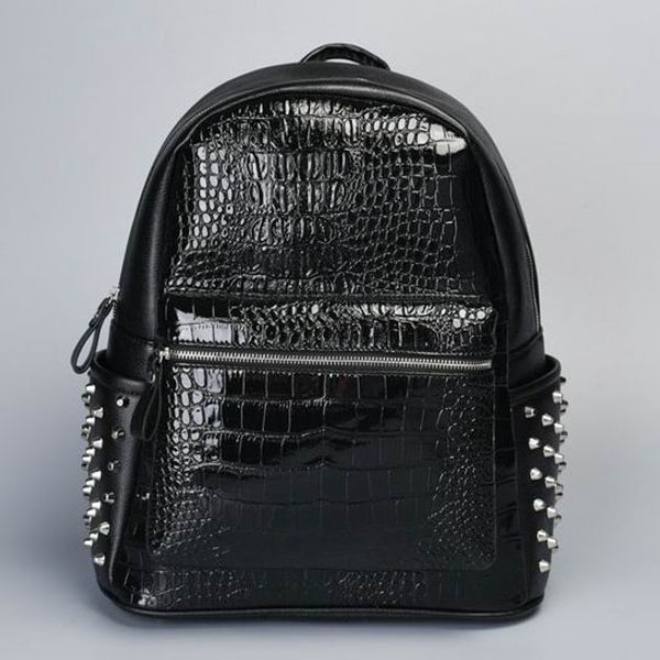 Moda Alligator Backpack Brand Rivet Bags Casual Men Bag de designer de bolsas novas UNISSISEX Sports Outdoor Travel Mackpacks #H810