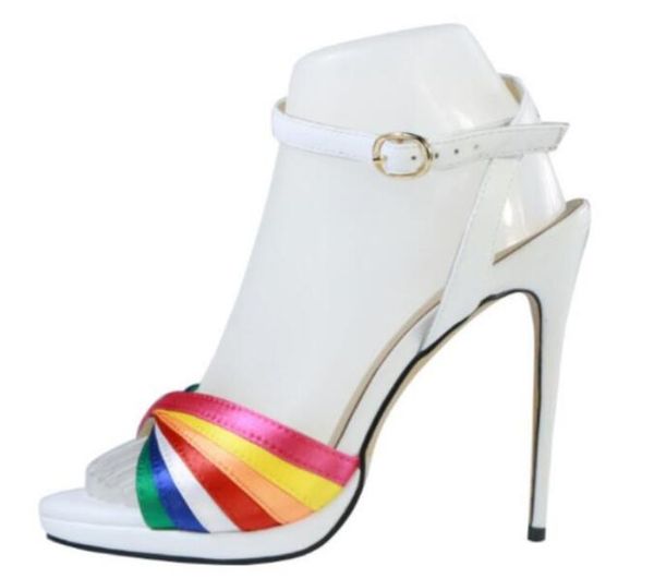 2018 mulheres glitter sapatos de festa arco-íris sandálias coloridas sapatos de casamento sandálias brancas peep toe baixo plataforma gladiador sandálias