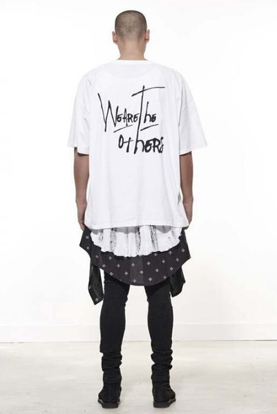 

KANYE WEST Hip Hop Oversize T-shirt Men Women Rock Graffiti Print Short Sleeved Tees Male High Street Fashion Wear Tops Tshirt