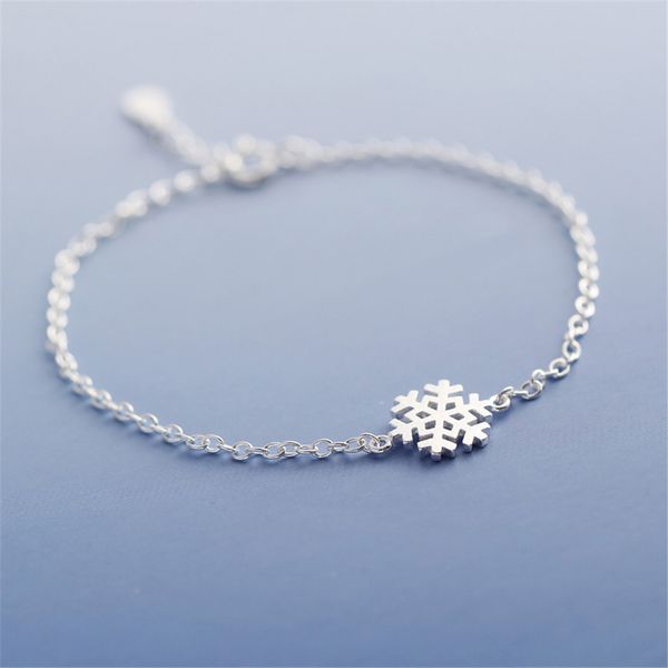 

silver plated snowflake shape bracelet new charm fashion women girl love winter dainty bridesmaid jewelry gift, Golden;silver