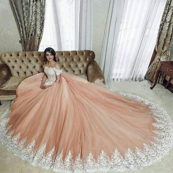 Primavera de 2019 Deslumbrante Blush Rosa Vestidos de Casamento Fora Do Ombro Mangas Curtas Grande A Linha Bonita Rendas Embelezado Vestidos de Casamento Plus Size