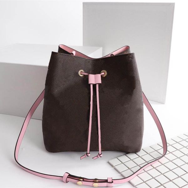 

Luxury Hobo Women brand handbags fashion Bags Letter flower leather Designer handbags Size 26 X 22 X 27 CM Model M4402201