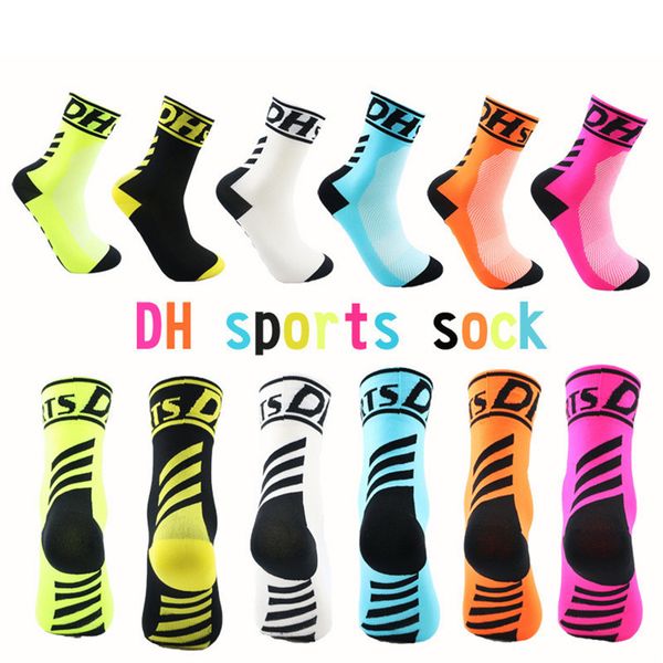 Bike per adulti Middle Middle Men Outdoors Sports Running Basketball Cycling Boys Long Socks 6 Colori Nylon traspirante