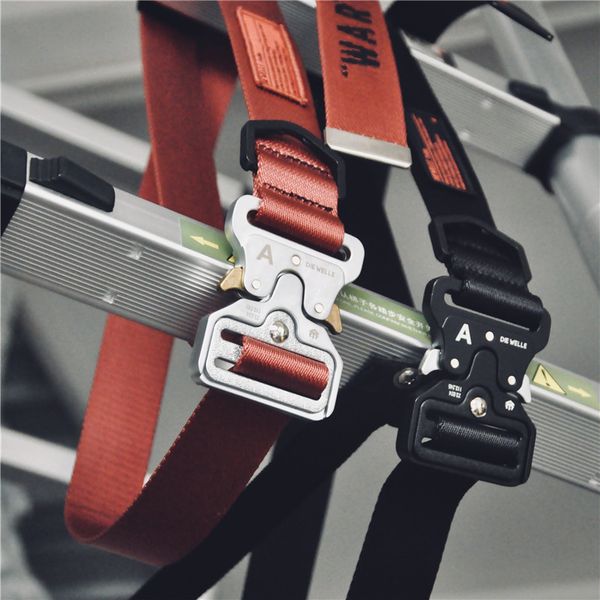 

Noções de costura e Ferramentas andys_tribe